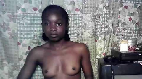 Snapshot of creamyxsugar chatting on 10.27.25 creamyxsugar online show from 10.27.25