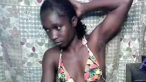 Snapshot of creamyxsugar chatting on 11.02.25 creamyxsugar online show from 11.02.25