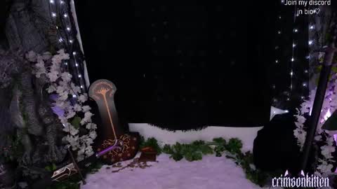 Crimson Kitten online show from 10.19.25