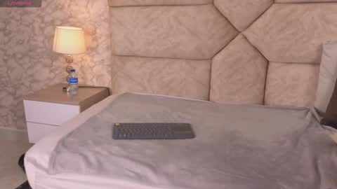 Cristina Sweet online show from 01.17.26