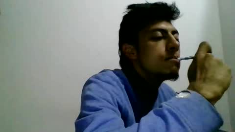 Snapshot of cris_master_ chatting on 10.18.25 cris_master_ online show from 10.18.25