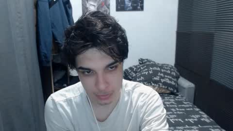 Snapshot of cris_peace chatting on 03.23.26 JOIN IN A FAN CLUB AND YOU WILL HAVE 90 OF MY PHOTOVIDEO FREE FANSLY - online show from 03.23.26