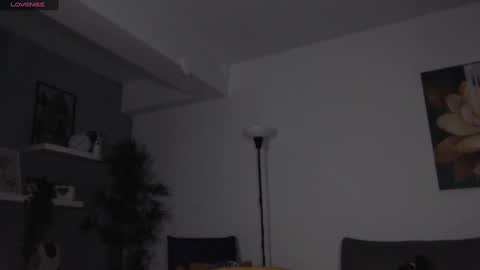 Snapshot of cris_tinne chatting on 12.24.24 cris_tinne online show from 12.24.24