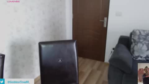 Snapshot of cris_tinne chatting on 11.07.25 cris_tinne online show from 11.07.25