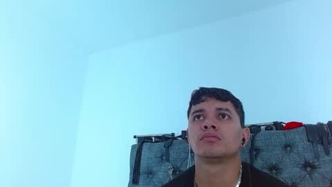 CRISANDMERY online show from 03.04.25