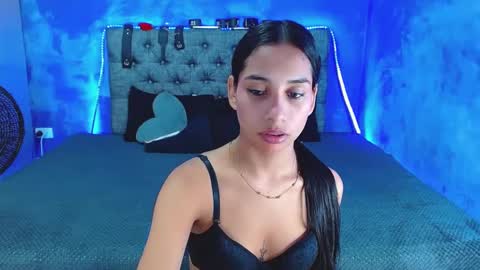 CRISANDMERY online show from 09.10.25