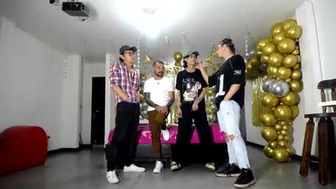 Snapshot of crismens chatting on 01.17.25 crismens online show from 01.17.25