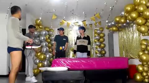 Snapshot of crismens chatting on 01.26.25 crismens online show from 01.26.25