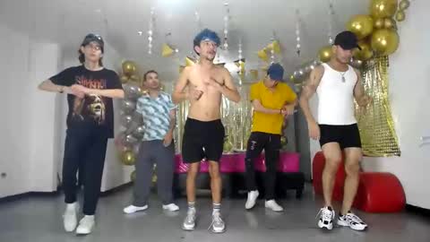 Snapshot of crismens chatting on 01.29.25 crismens online show from 01.29.25