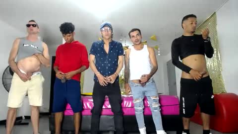 Snapshot of crismens chatting on 03.07.25 crismens online show from 03.07.25