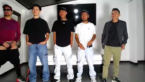 Snapshot of crismens chatting on 09.28.25 crismens online show from 09.28.25