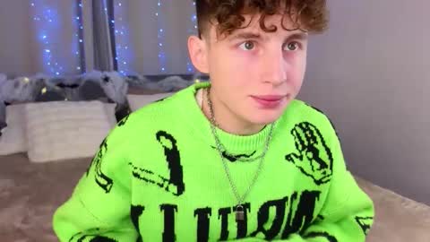 Snapshot of crisp1n chatting on 10.25.25 Chris online show from 10.25.25