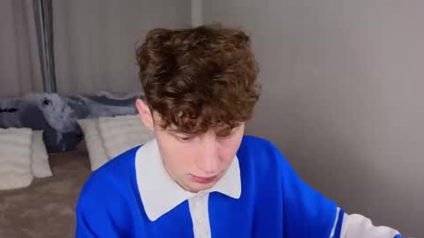 Snapshot of crisp1n chatting on 11.05.25 Chris online show from 11.05.25