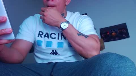 Snapshot of criss__tom chatting on 01.13.25 Cristopher online show from 01.13.25