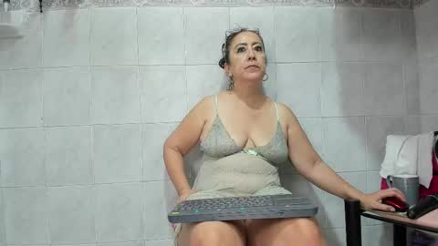 Snapshot of cristal_18xxx chatting on 02.09.25 Cristal online show from 02.09.25