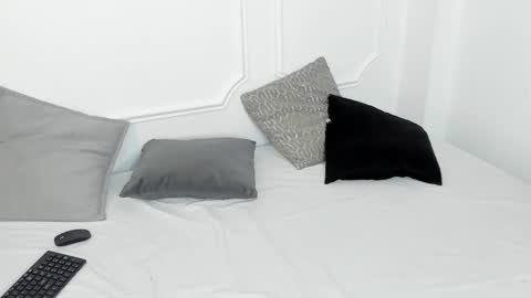 Cristal  online show from 02.22.25