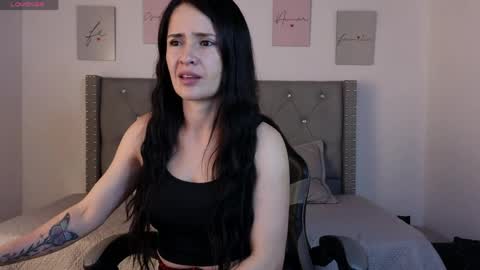  Alejandra from Wednesday to Saturday from 1000 pm to 400 am Colombian hour online show from 04.08.26