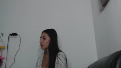 Snapshot of cristal_loverss chatting on 06.16.26 cristal beautiful online show from 06.16.26