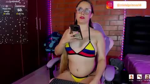 Snapshot of cristal_princess_ chatting on 06.18.26 Cristal online show from 06.18.26