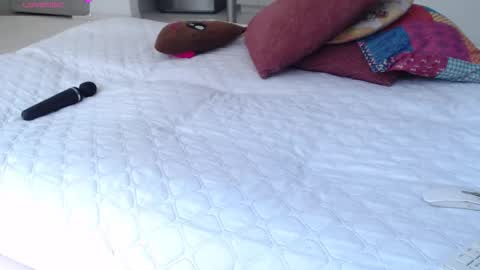 Snapshot of cristal_sexyboobs_ chatting on 02.26.26 Cristal online show from 02.26.26