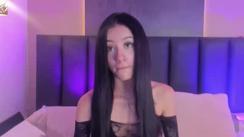 Nicole  Connection time 220pm-910pmCol online show from 02.16.26