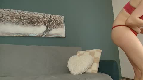 Snapshot of cristaleyess chatting on 02.21.26 cristaleyess online show from 02.21.26