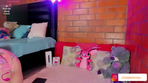 Cristal  online show from 10.28.25