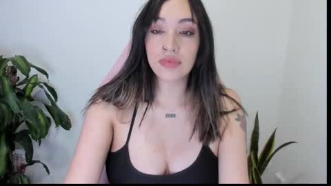 Snapshot of cristall_sweett0 chatting on 12.02.25 sofia online show from 12.02.25