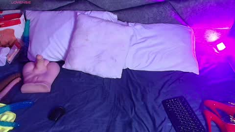 CRISTAL MILF online show from 12.18.24