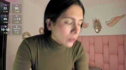 Snapshot of cristalmunez chatting on 01.15.25 cristal online show from 01.15.25