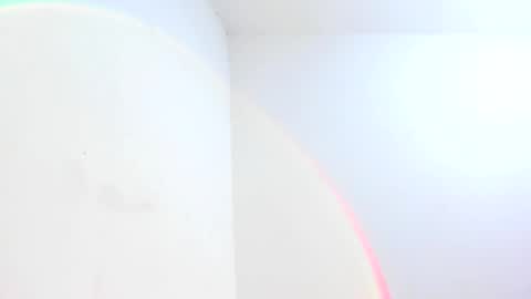 Snapshot of cristalsmith_tease14 chatting on 10.18.25 cristal online show from 10.18.25