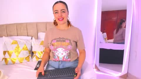 cristal walker online show from 11.23.25