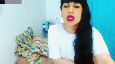 Snapshot of cristina_connor chatting on 10.05.25 Cristina online show from 10.05.25