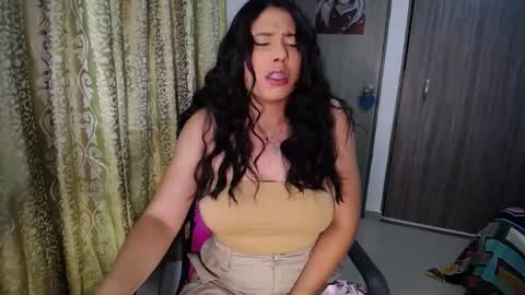 Cristina online show from 10.13.25