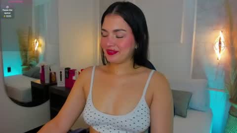 Snapshot of cristina_gallardo chatting on 07.10.26 C R I S T I N A online show from 07.10.26