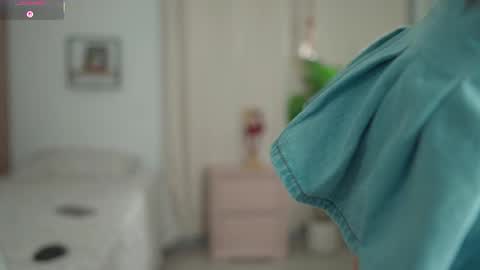 Snapshot of cristinavegas chatting on 11.10.25 ....... online show from 11.10.25