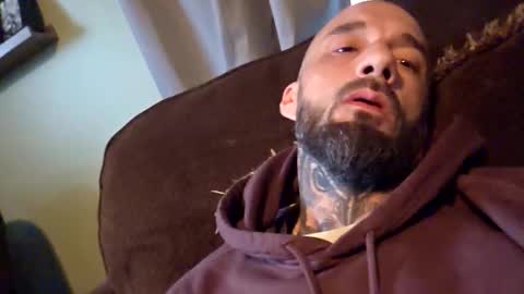 Snapshot of cristo8inch chatting on 12.19.25 cristo8inch online show from 12.19.25