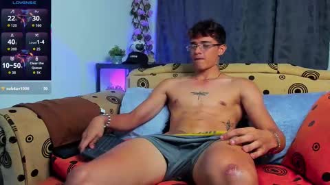 Snapshot of cristofer_hot98 chatting on 11.08.25 Cristofer online show from 11.08.25