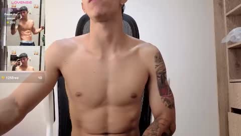 cristopher23  online show from 10.08.25