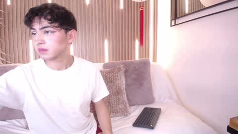 Cristopher  online show from 04.06.26