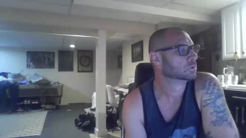 Snapshot of crm400 chatting on 07.04.26 billybasement online show from 07.04.26