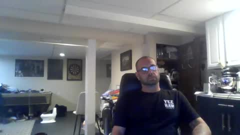 Snapshot of crm400 chatting on 08.06.26 billybasement online show from 08.06.26