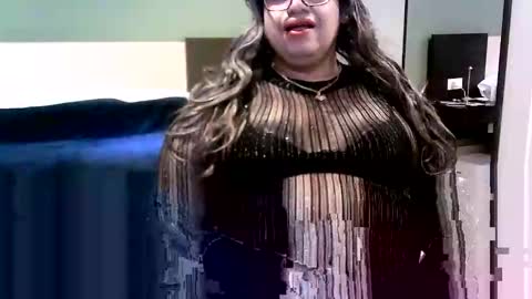 Linda Cross online show from 10.29.25