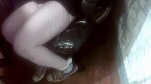 Snapshot of crossdresser_krystal chatting on 12.09.24 crossdresser krystal online show from 12.09.24