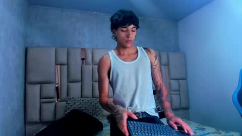 Croy online show from 04.03.26