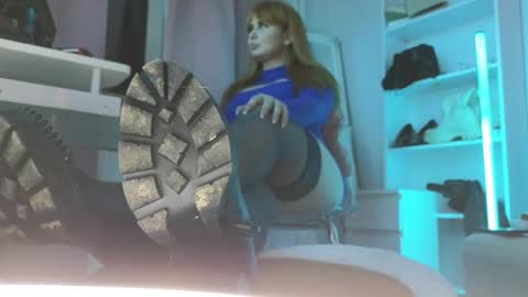 Cruel Siren online show from 12.04.25