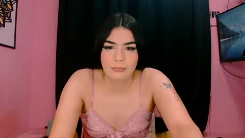 Snapshot of crystal420_ chatting on 10.12.25 Instagram cristal espinosa1 online show from 10.12.25