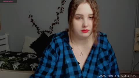 Snapshot of crystal__chris chatting on 02.08.25 Chris online show from 02.08.25