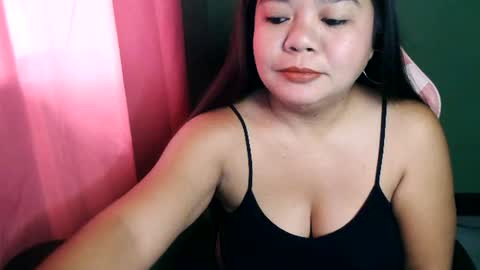 Snapshot of crystal_april chatting on 06.25.26 Crys online show from 06.25.26