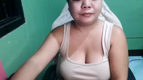 Snapshot of crystal_april chatting on 06.27.26 Crys online show from 06.27.26